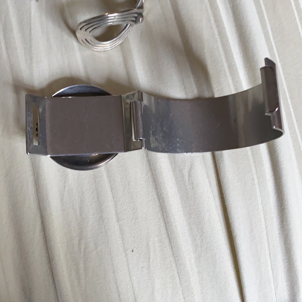 Unusual Retro, Art Deco design bracelet or wide multi-stranded silver-tone cuff. - Picture 7 of 16